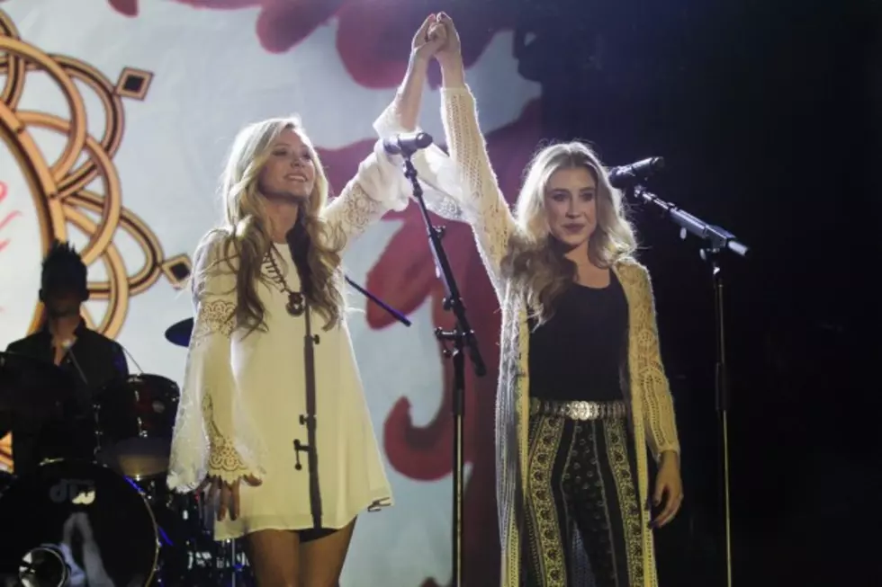Maddie &#038; Tae &#8216;Fly&#8217; Into the ToC Top 10 Video Countdown