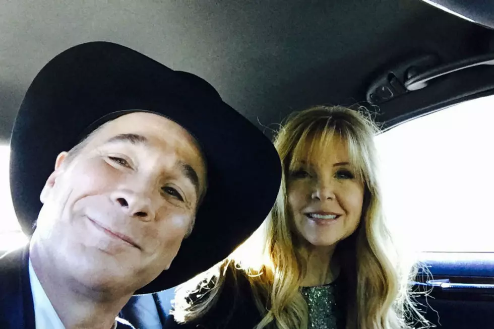 Go Backstage at the 2015 ACM Awards With Clint Black