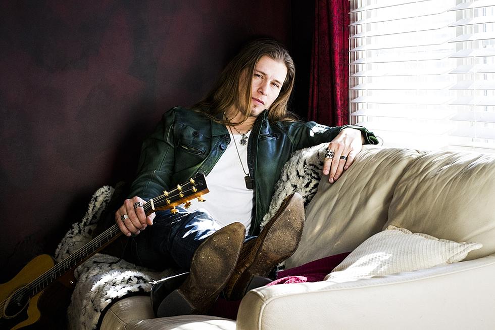 Jason Michael Carroll Premieres 'What Color is Your Sky' 