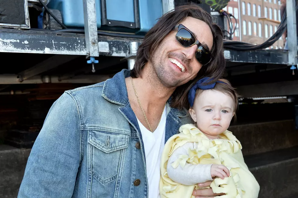 Jake Owen Gets a Kiss From His Favorite Girl in Adorable Picture