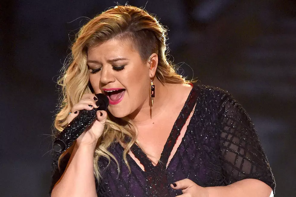 Kelly Clarkson Shares Beautiful Photo of Baby Remy With His Siblings