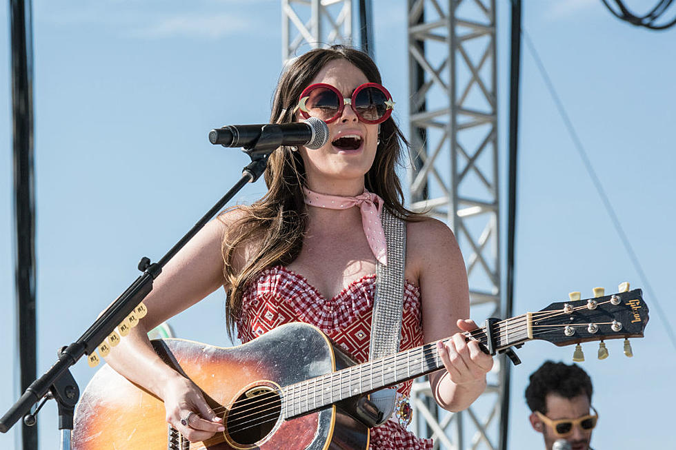 Kacey Musgraves Delivers Sparkly, But Chill Performance at Country Jam Colorado