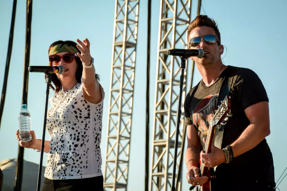 Thompson Square Celebrate National Kissing Day Onstage at Country Jam 2015