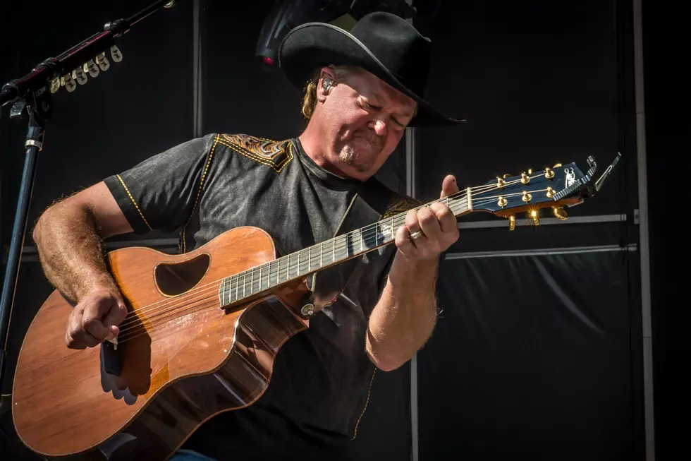 Happy 48th Birthday to the Pure Country Voice of Tracy Lawrence [VIDEO]