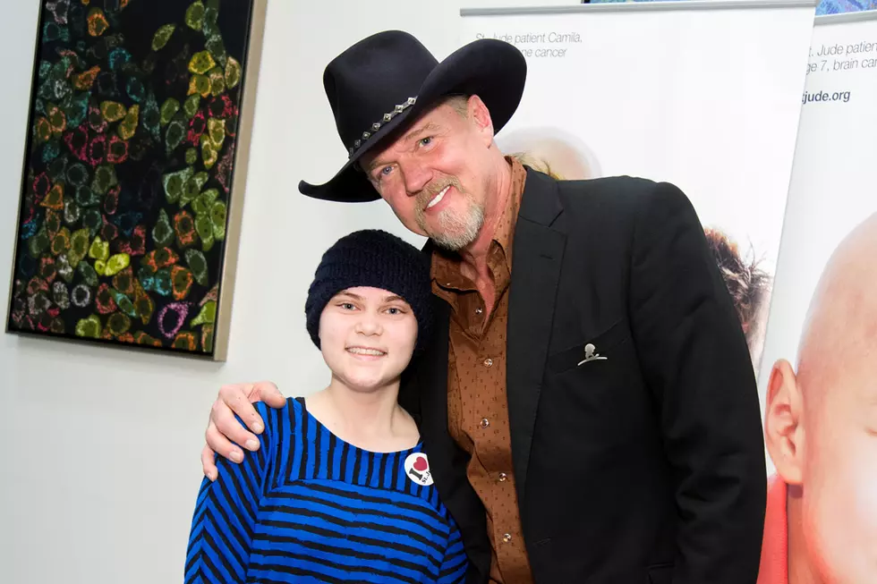 Trace Adkins’ Return to St. Jude Is Emotional, But Inspiring