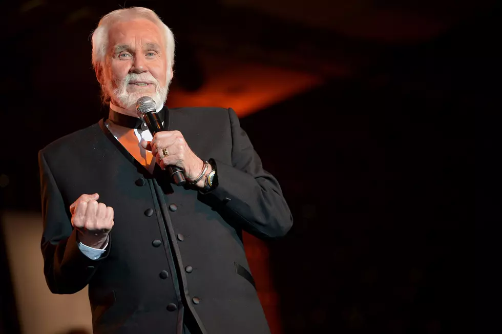 More Stars Sign-On for Kenny Rogers Farewell Concert