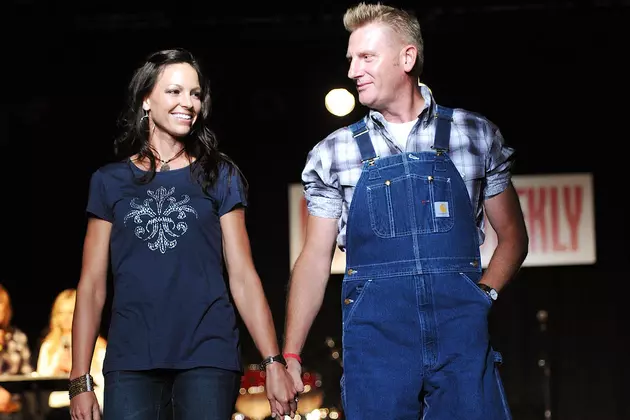 Joey + Rory&#8217;s Hymns Album Takes Top Spot for Second Week