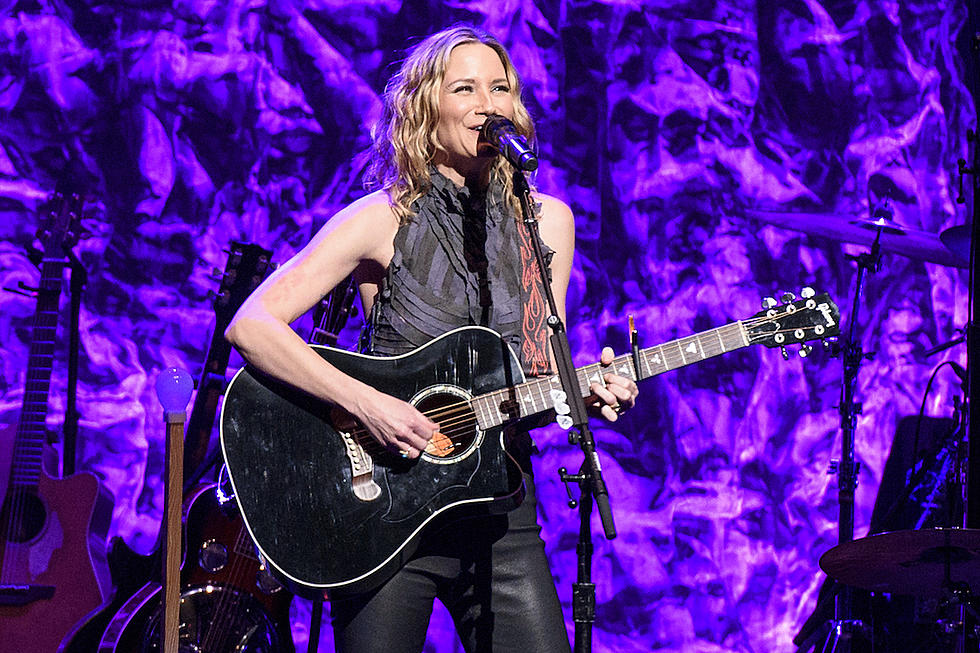 Jennifer Nettles Sets Release Date for ‘Playing With Fire’ Album