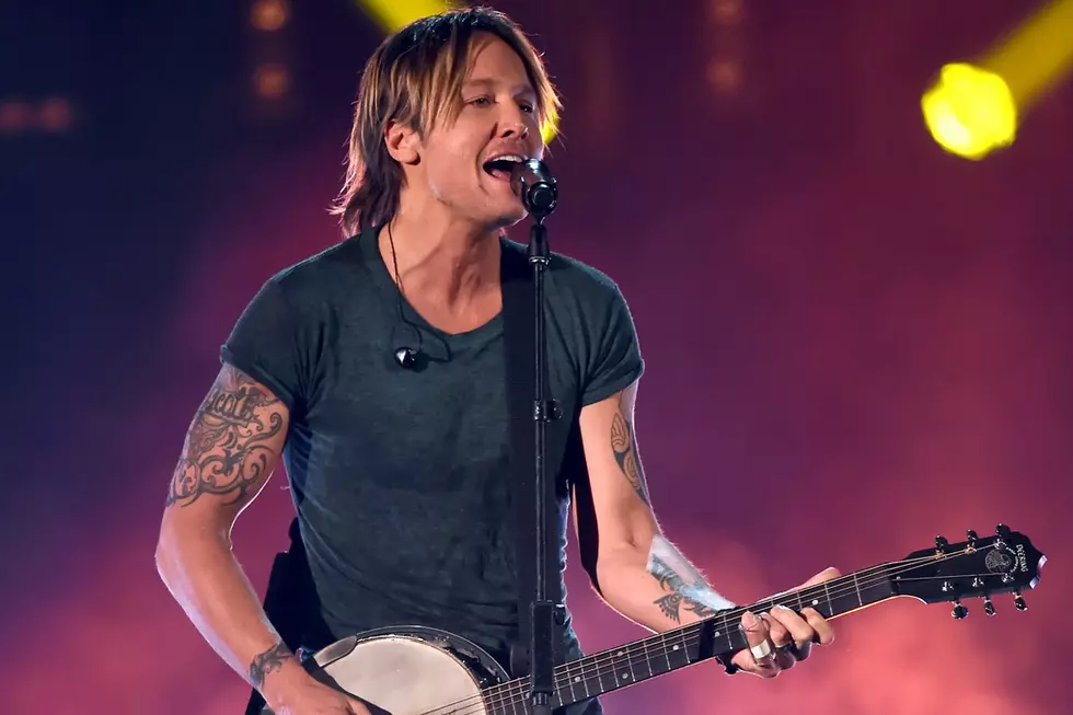 Keith Urban Performs 'Wasted Time' at the 2016 ACM Awards