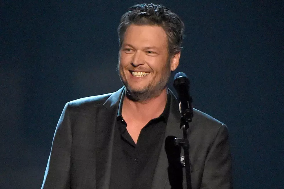 Fans Decide Blake Shelton Is the Top Vocalist of 2016