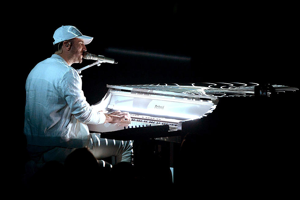 Sam Hunt Finds New Way to Be Sexy During ‘Make You Miss Me’ at ACM Awards