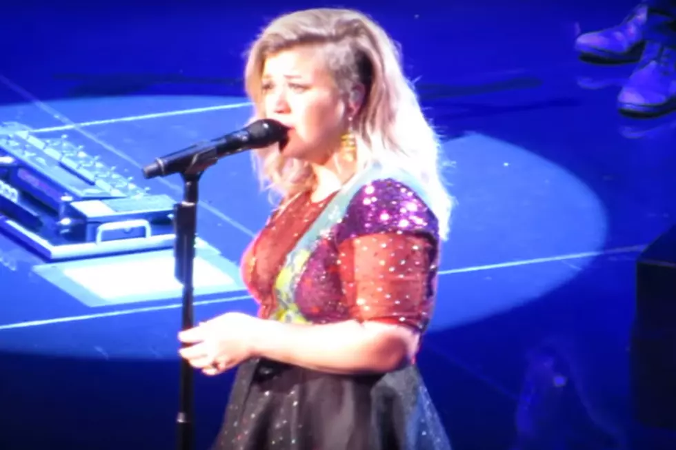 Kelly Clarkson's 'Purple Rain'