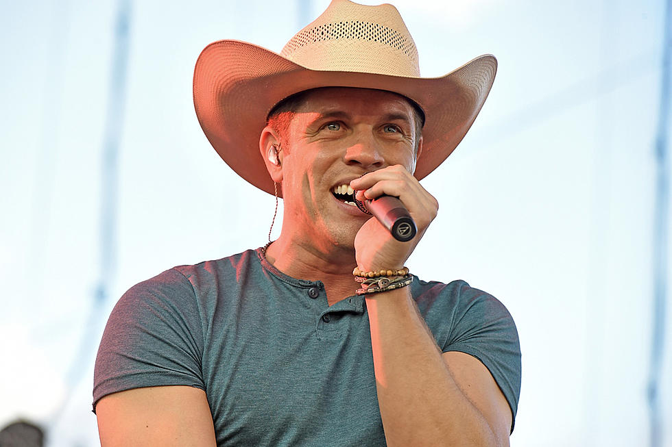 Latest Dustin Lynch Video Features the Color Red and Amazing Teeth [REVIEW]