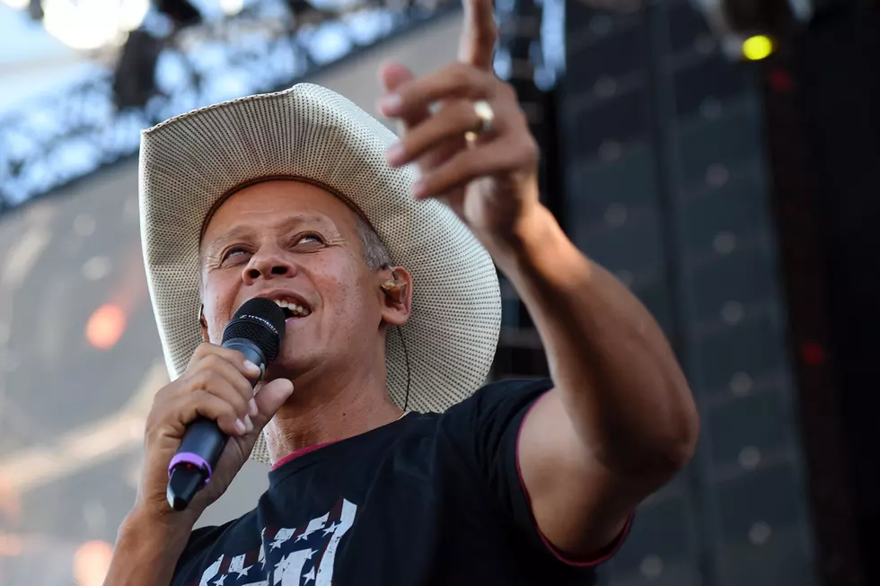 Neal McCoy Says the Pledge of Allegiance Every Day