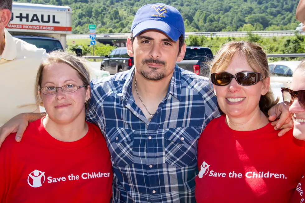 Brad Paisley Tours Flooded School in West Virginia [Watch]