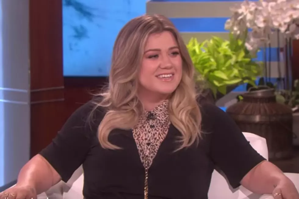 Kelly Clarkson Plays Hilarious ‘Celebrity Confessions’ on ‘Ellen’ [Watch]