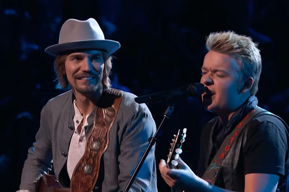 ‘The Voice’ Singers Battle Over CCR Classic, ‘Bad Moon Rising’ [Watch]