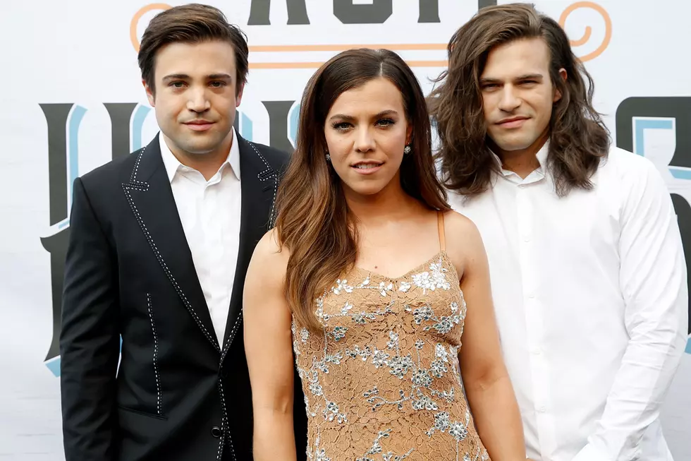 The Band Perry Suffer Through Horribly Awkward Worst Interview Ever [Watch]