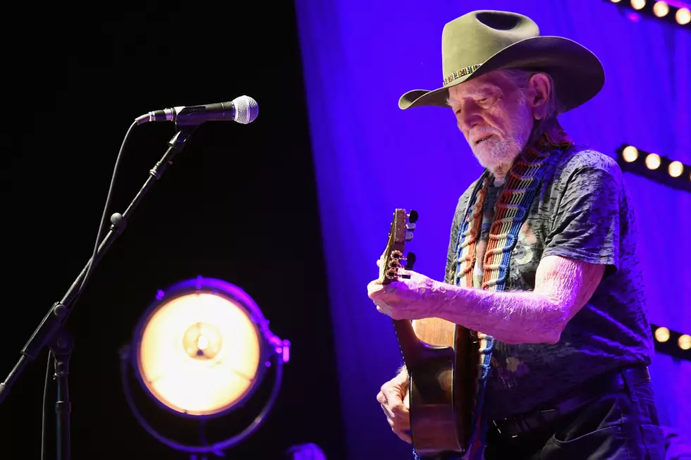 Willie Nelson Postpones Concerts Due to Illness