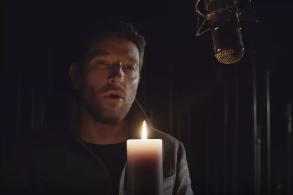 Brett Eldredge Summons the Spirit With a Capella ‘I’ll Be Home for Christmas’ [Watch]