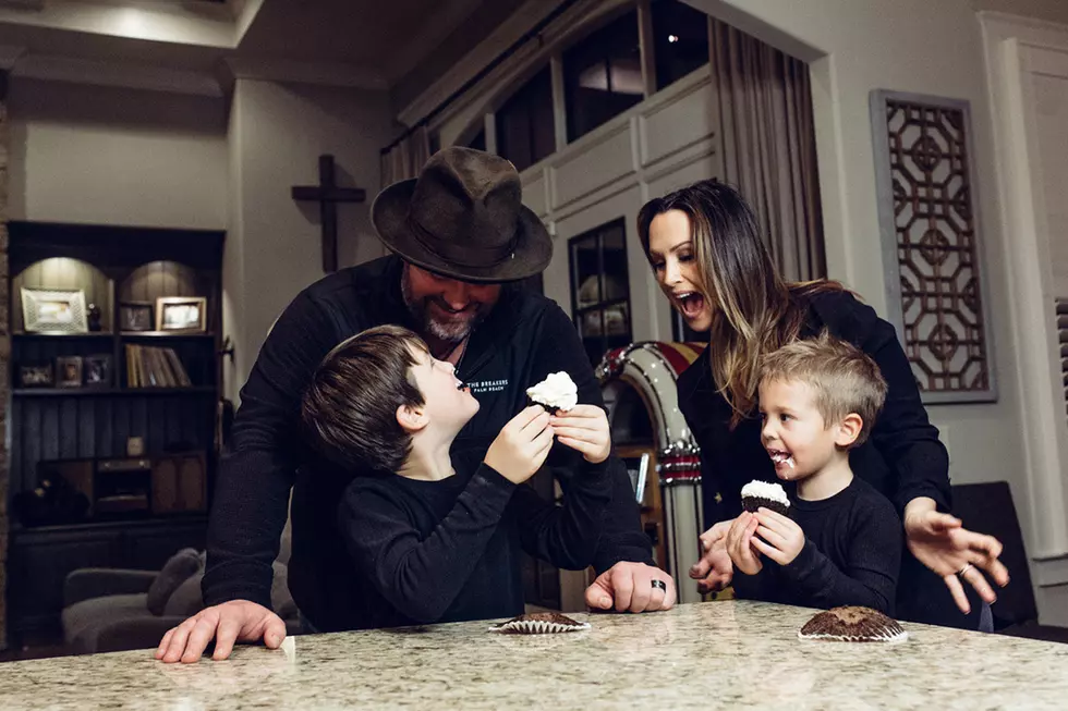 Lee Brice Reveals Baby's Gender With Adorable Cupcake Video