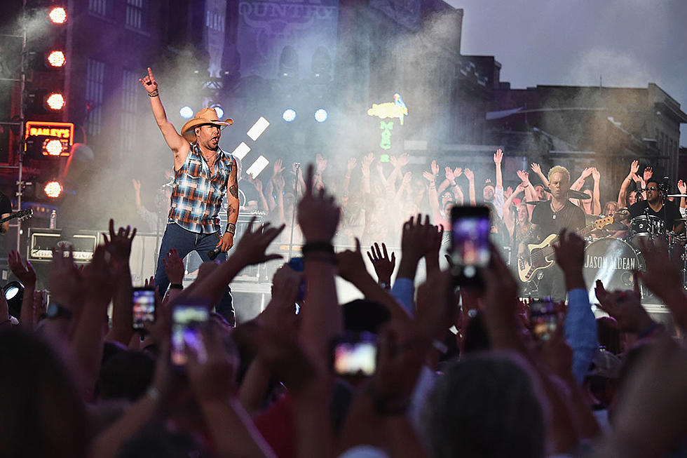 When the Lights Come On: Jason Aldean&#8217;s Best Live Pictures