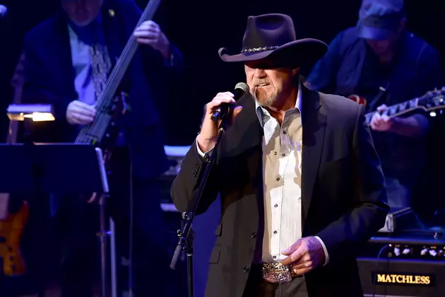 Trace Adkins&#8217; &#8216;Something&#8217;s Going On&#8217; Hits Him in the Heart