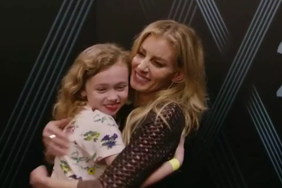 Faith Hill Sings With Adorable Young ‘Mississippi Girl’ [Watch]