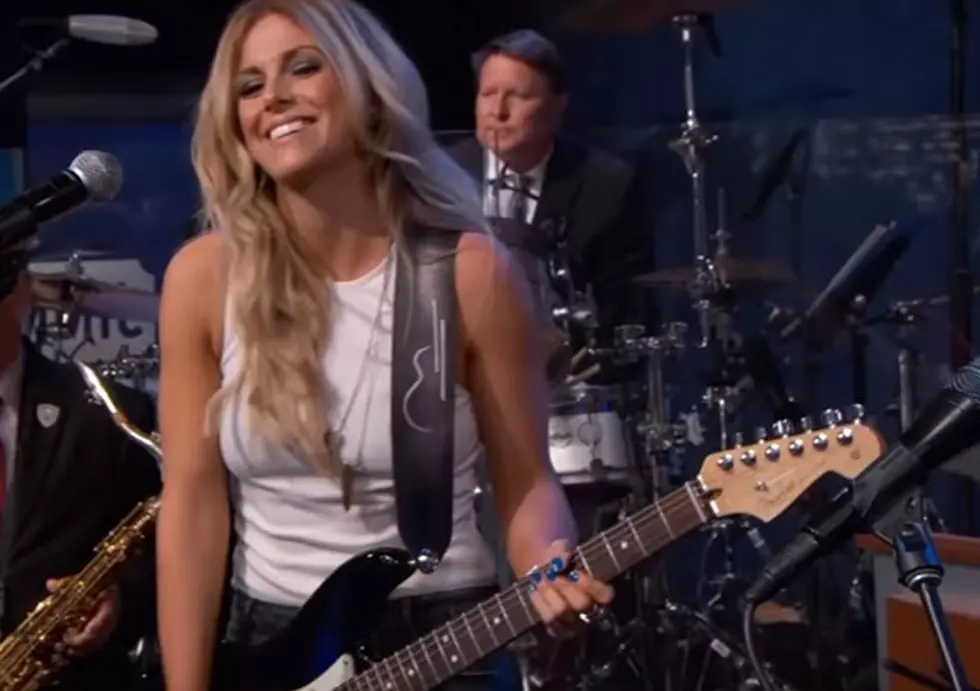Lindsay Ell Makes Late-Night Debut With ‘Waiting on You’ on ‘Kimmel’ [Watch]
