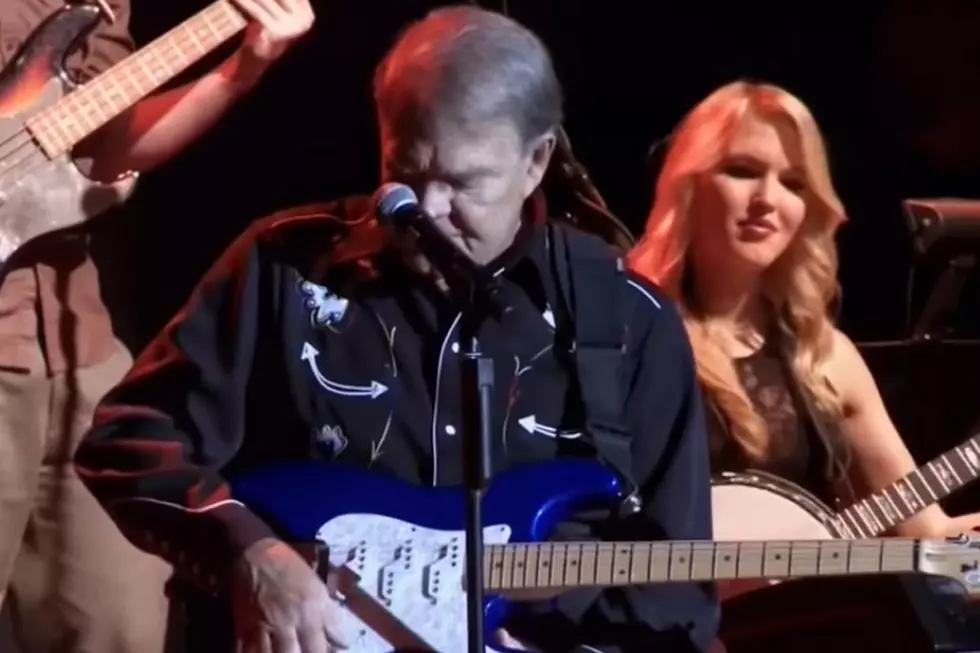 Glen Campbell's Last Performance Is Inspiring and Sad