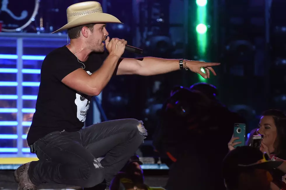 Dustin Lynch Hosts Sold-Out Hurricane Relief Benefit in Dallas