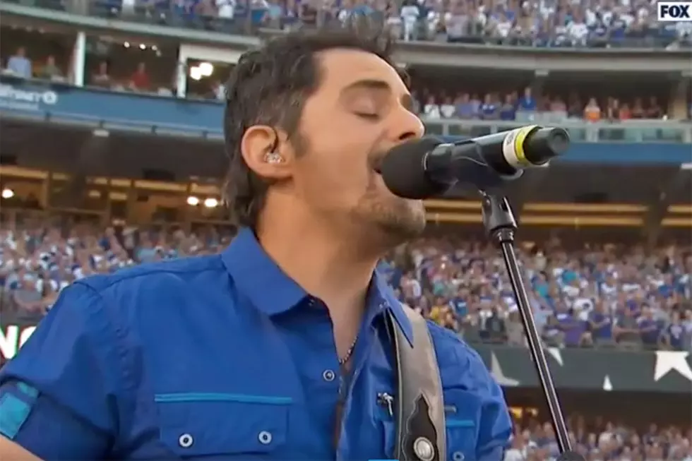 Brad Paisley Sings National Anthem for World Series Game 2