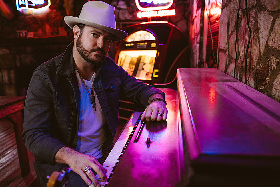 Wade Bowen Doesn’t Settle on ‘Solid Ground’