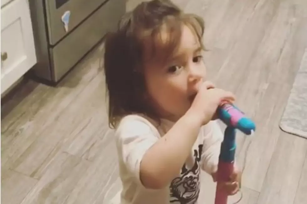 Watch Jana Kramer’s Adorable Daughter Sing and Dance to ‘Let It Go’