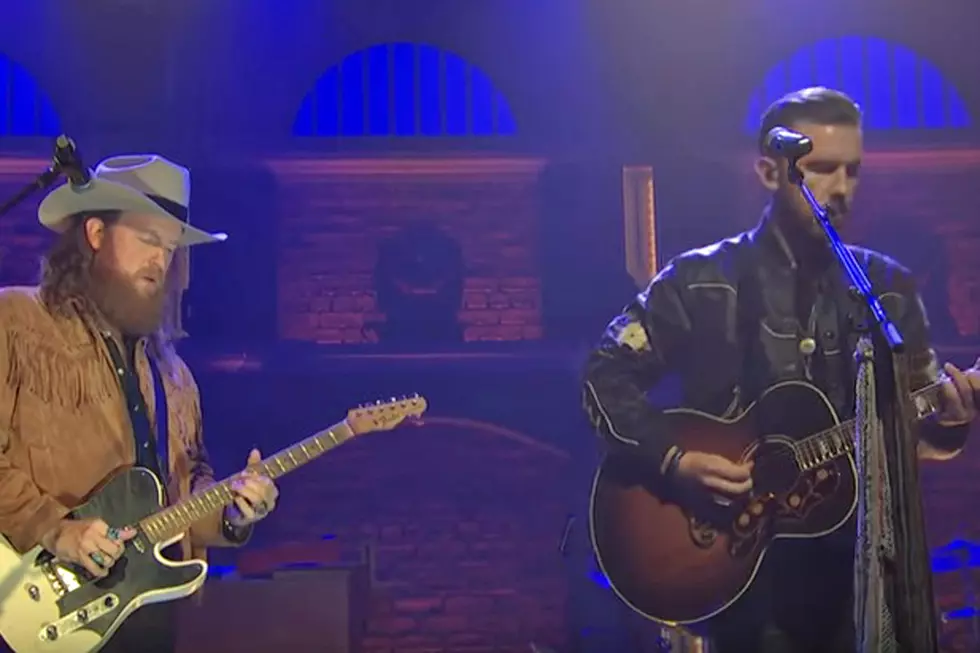 Brothers Osborne Captivate With ‘Weed, Whiskey and Willie’ on ‘Seth Meyers’ [Watch]