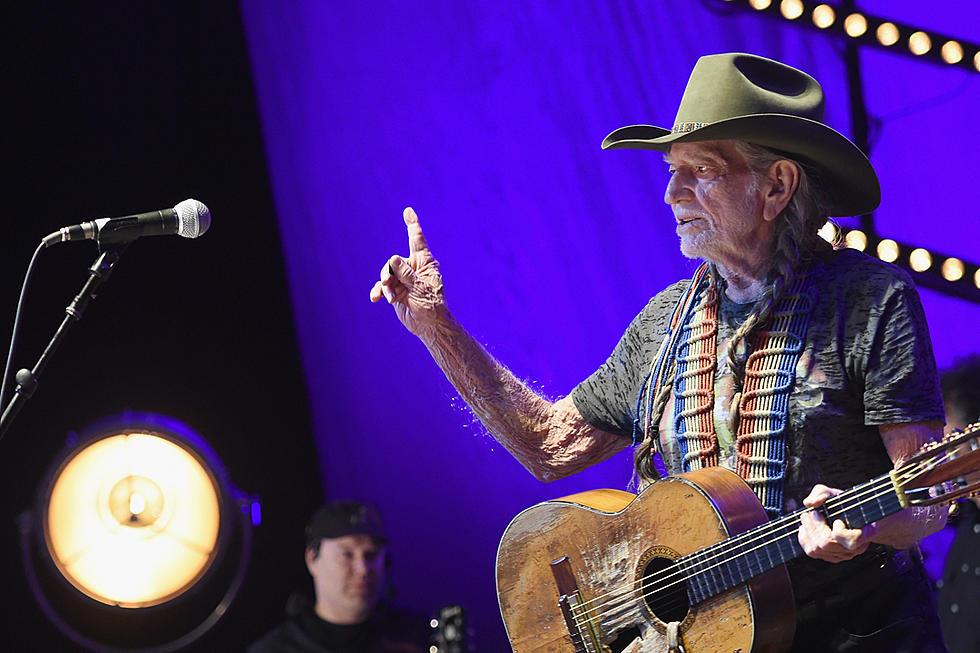 Willie Nelson Walks Off Stage Without Playing, Reschedules Show Due to Illness