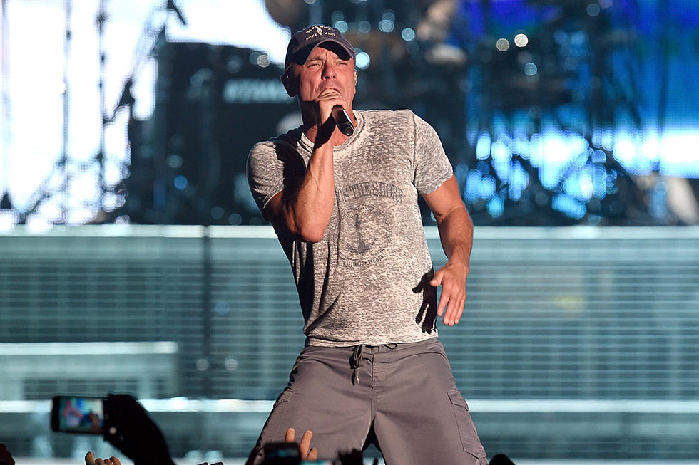 Kenny Chesney Show Goes on After Injuring Himself Onstage Live