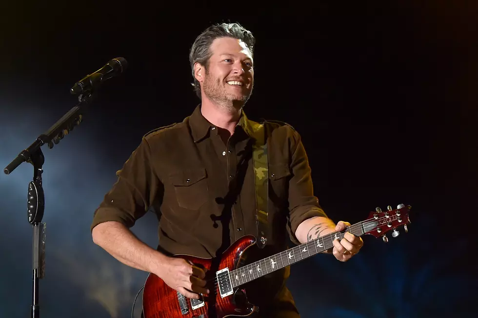 Blake Shelton Calls Out Audience Member, Insults Own Song Lyric [