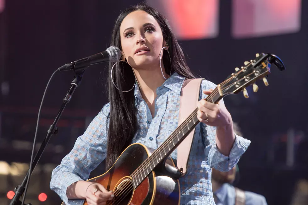 Kacey Musgraves Pays Tribute To Selena