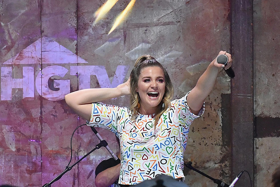 Lauren Alaina Is About to Throw It Back With New Single, ‘Ladies in the ’90s’