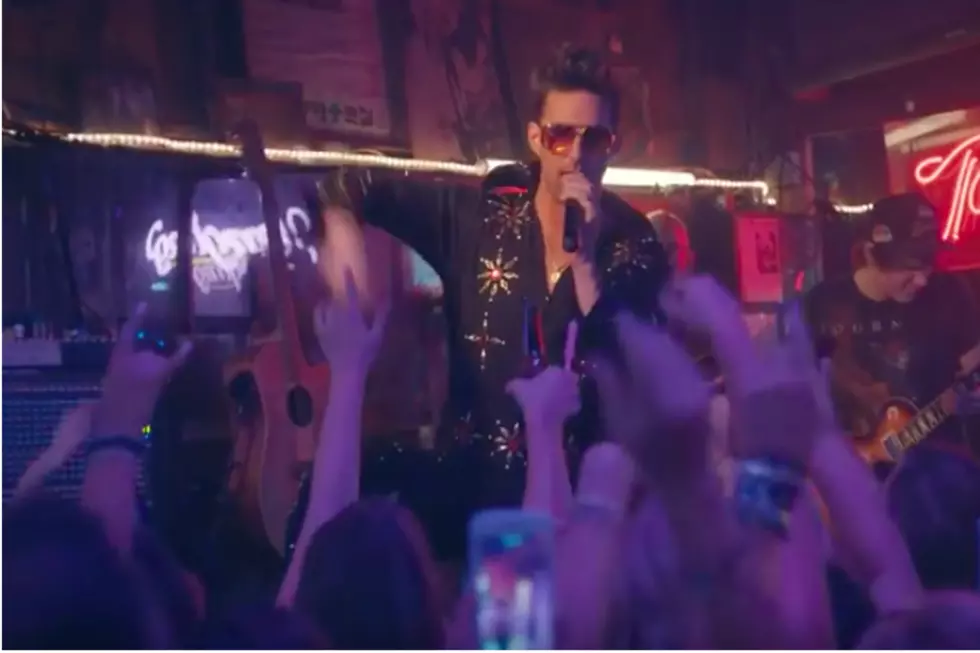 Jake Owen Channels His Inner Elvis for Ridiculous ‘Down to the Honkytonk’ Video