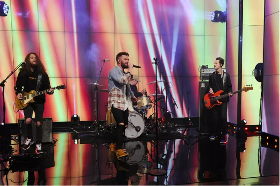 Watch Dylan Scott Perform 'Hooked' on 'Live With Kelly and Ryan'
