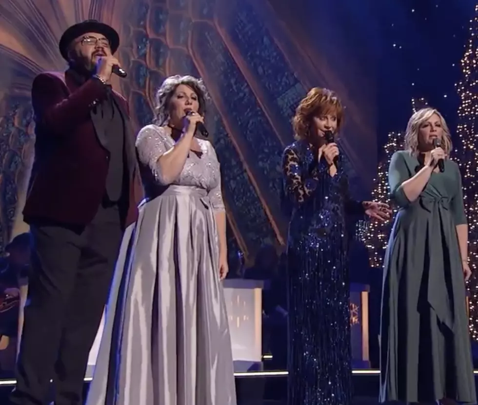 Reba McEntire and the Isaacs Give Chills With ‘What Child Is This’ at CMA Country Christmas [Watch]