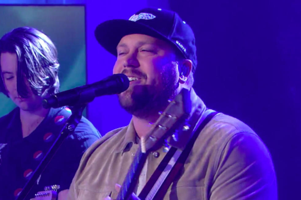 Mitchell Tenpenny Crushes His National Television Debut With ‘Drunk Me’ [Watch]