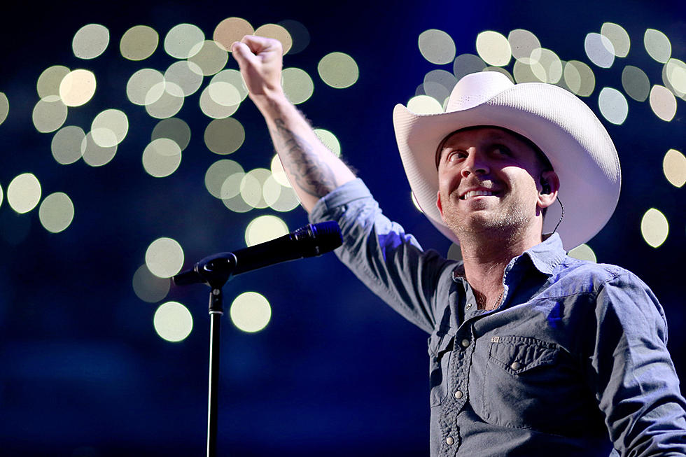 Justin Moore Helps Traditional Country Shine Bright at Chicago Concert
