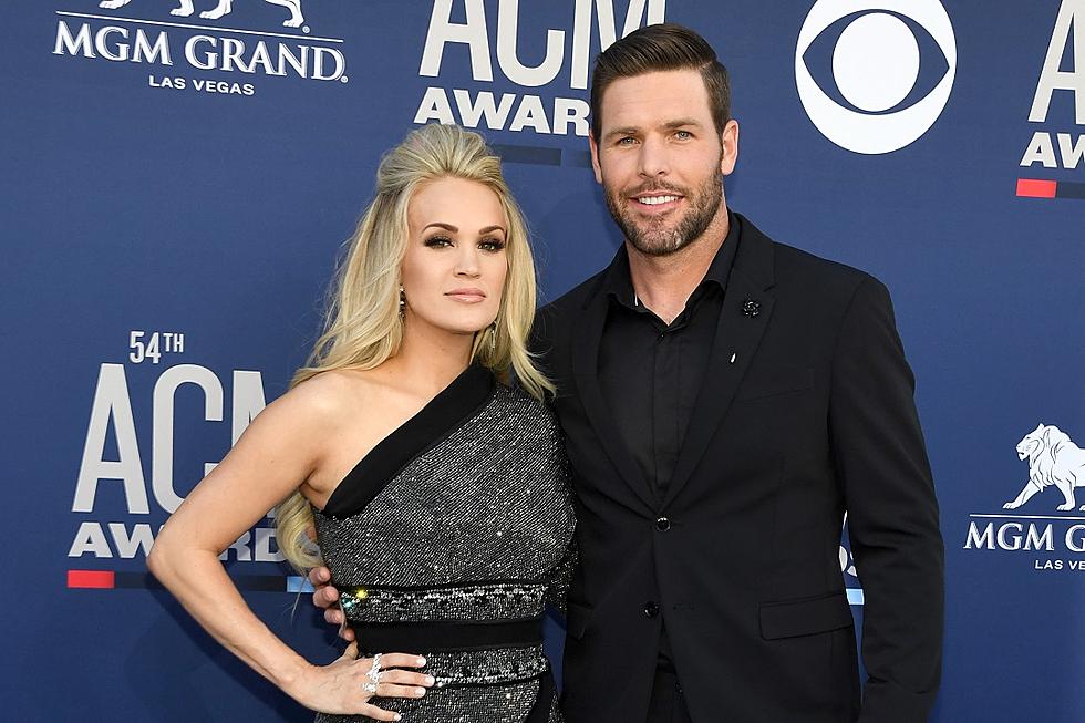 Carrie Underwood Returns From Maternity Leave, Hits ACM Awards Red Carpet [Pictures]
