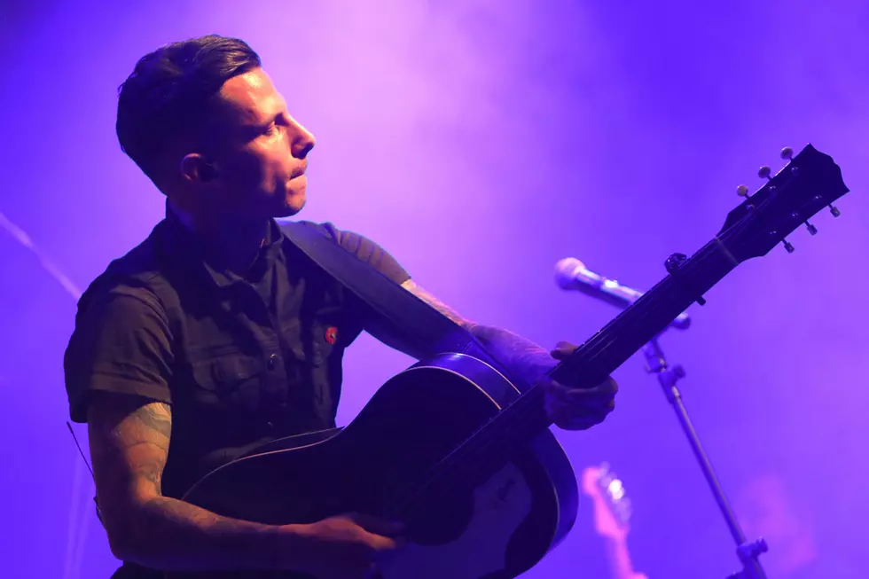 Can Devin Dawson Bring 'Dark Horse' to the Top Country Videos?