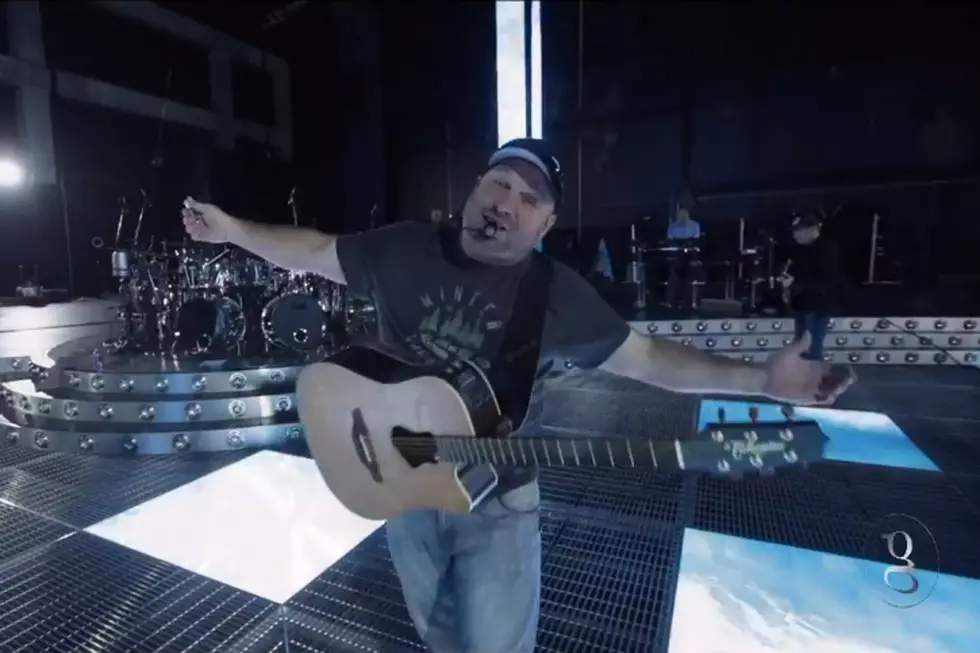 Garth Brooks Takes Fans Behind the Scenes With Stadium Tour Rehearsal Footage [Watch]