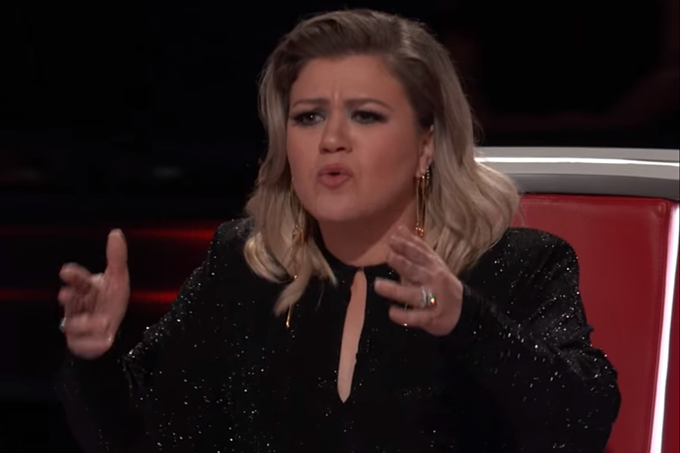 Kelly Clarkson Gives a Spot-on Blake Shelton Impression [Watch]
