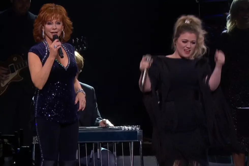 Kelly Clarkson Surprises Nashville Fans With Epic Reba McEntire Collaboration [Watch]